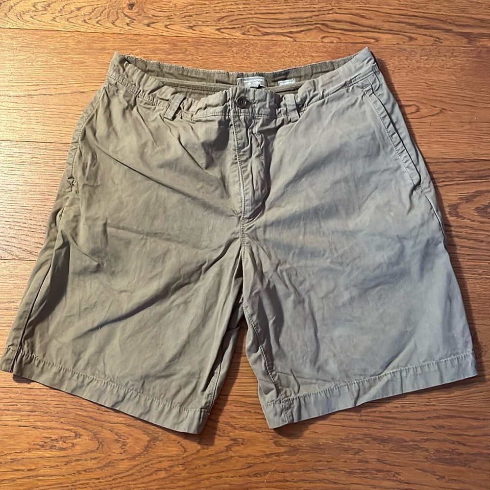 3 for $15 BR flat front Khaki shorts 36”